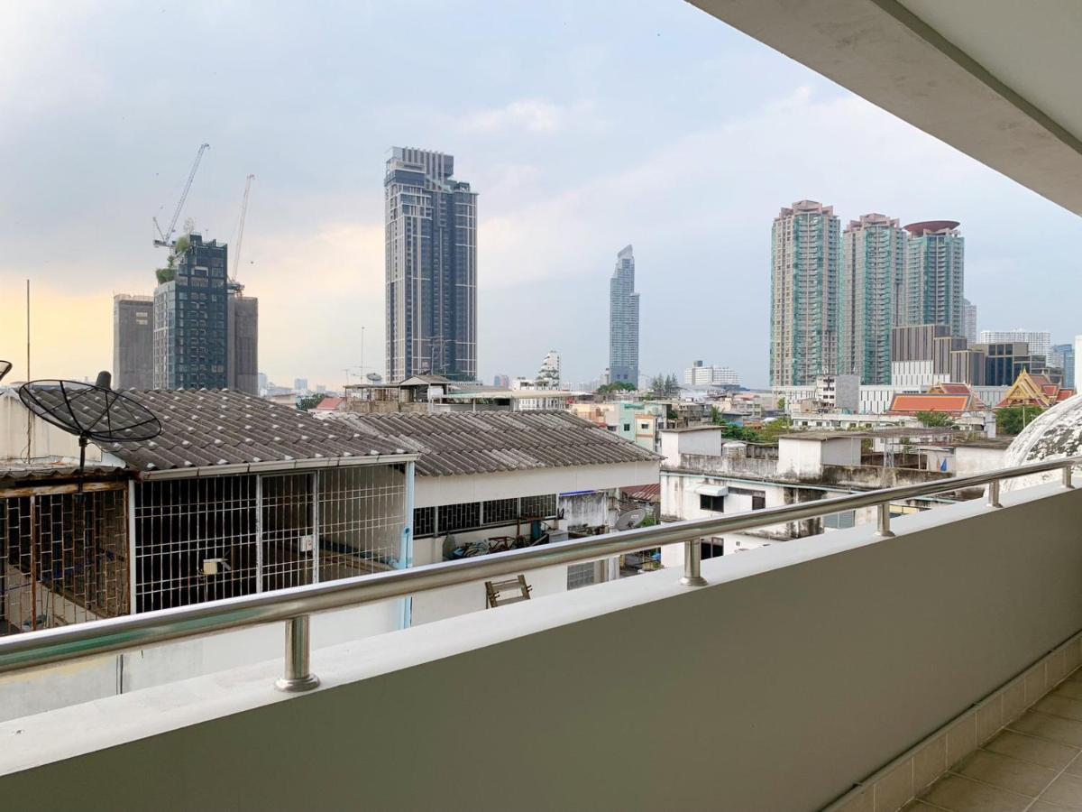 Miloft Sathorn Hotel - Sha Plus Certified Bangkok Kültér fotó View of the city from the rooftop of the hotel